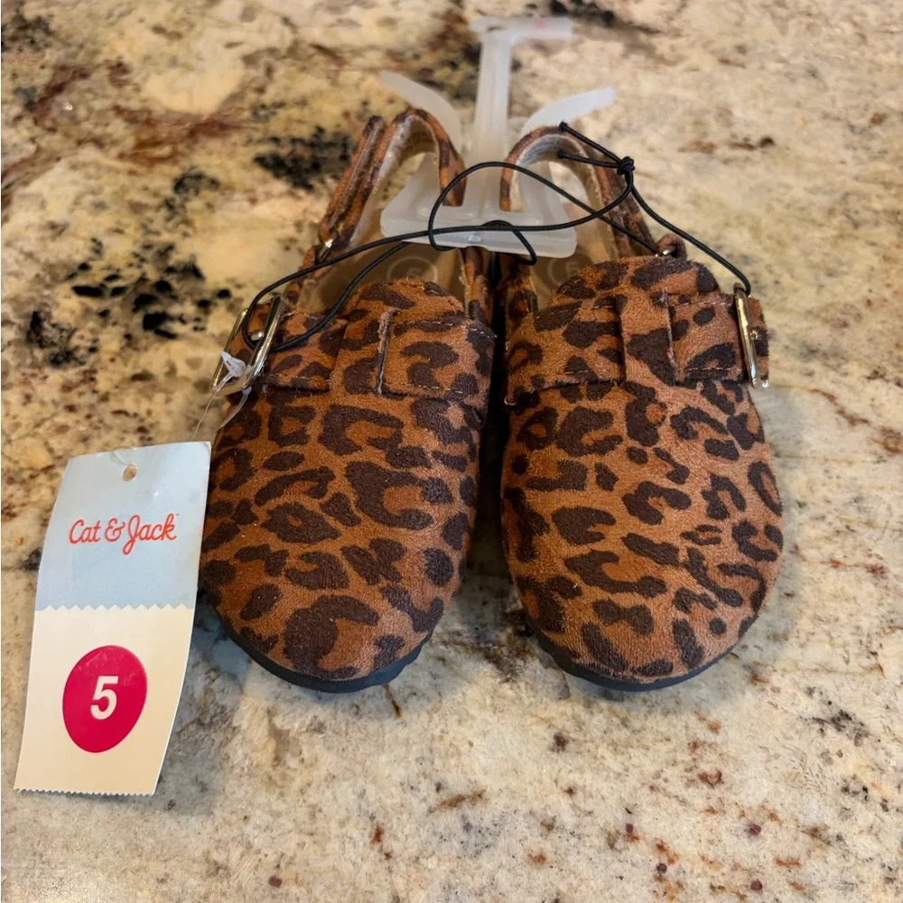 Cat & Jack Leopard Print Toddler Berlin Clogs in Brown